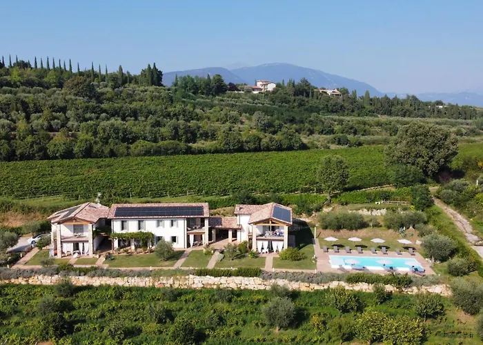 Hotel with pool: Casa Olivi Apartments