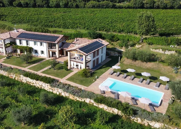 Hotel with pool: Casa Olivi Apartments